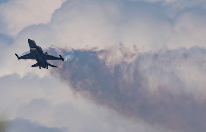 США нанесли авиаудар по координационному центру хуситов в столице Йемена