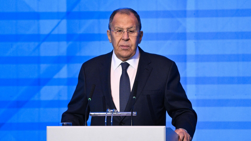 Лавров прокомментировал заявления Трампа о возобновлении ядерных испытаний