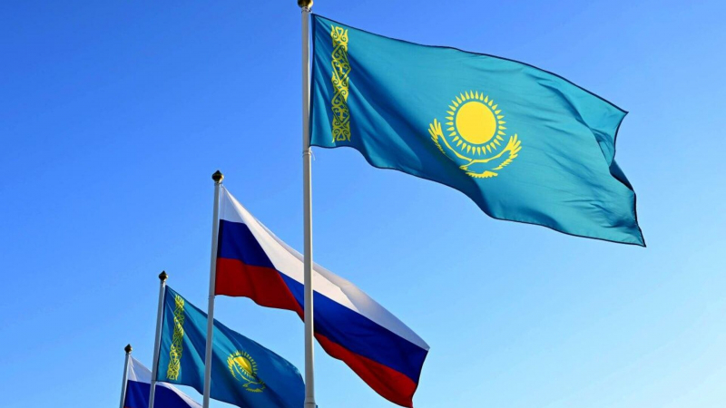 Премьер РФ попросил казахстанского коллегу передать наилучшие пожелания Токаеву от Путина