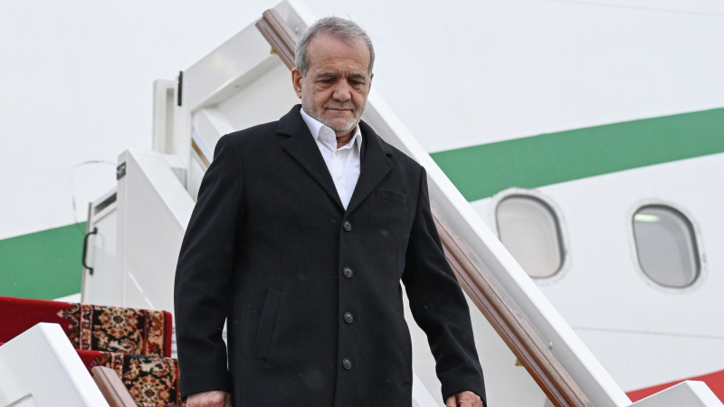 Президент Ирана Масуд Пезешкиан прилетит в Астану