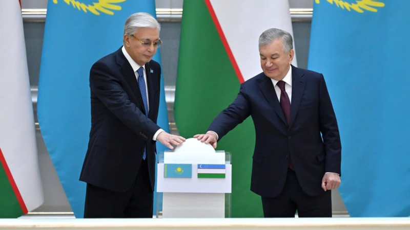 Совместные проекты на $1,2 млрд запустили президенты Казахстана и Узбекистана