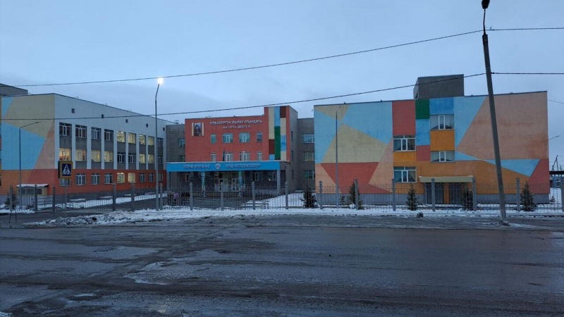 Три школьника пострадали в Петропавловске из-за рухнувшей с потолка штукатурки