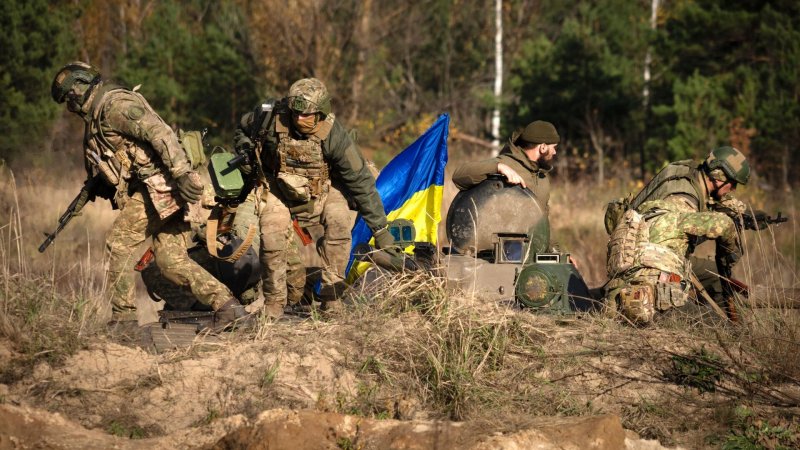 «Расширили линию фронта». На Западе раскрыли, что устроили ВСУ