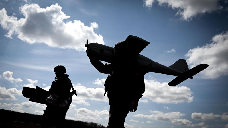 СВО: Операторы FPV-дронов «Южной» группировки уничтожили транспорт ВСУ