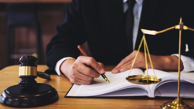 Исследование: Как выбрать надежного юриста и получить качественные юридические услуги