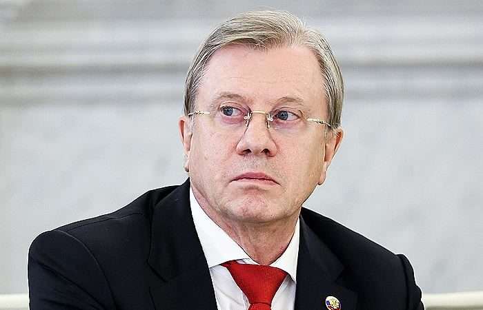 Вице-премьер Савельев возглавит рабочую группу по ликвидации последствий ЧП с танкерами